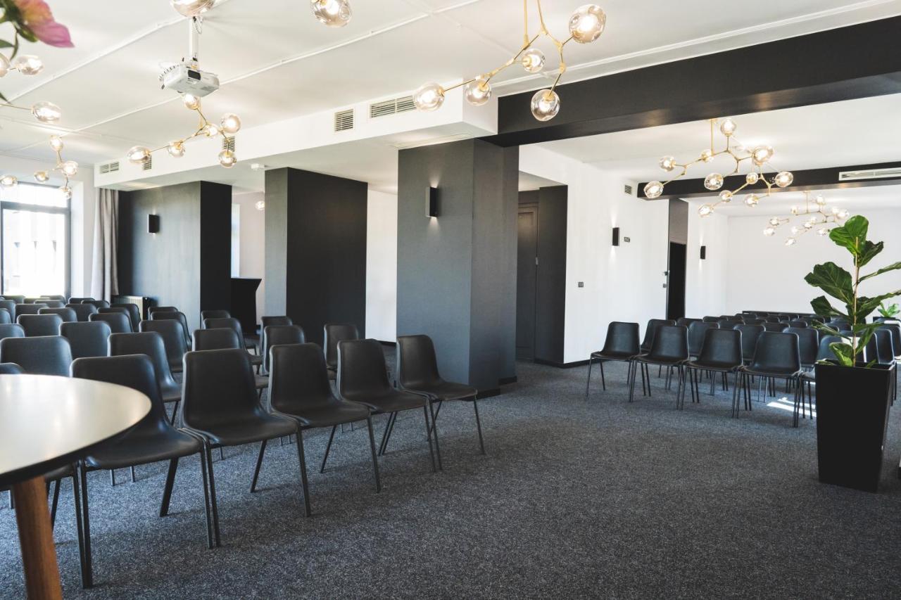 Vanta Business Center Скавина Екстериор снимка