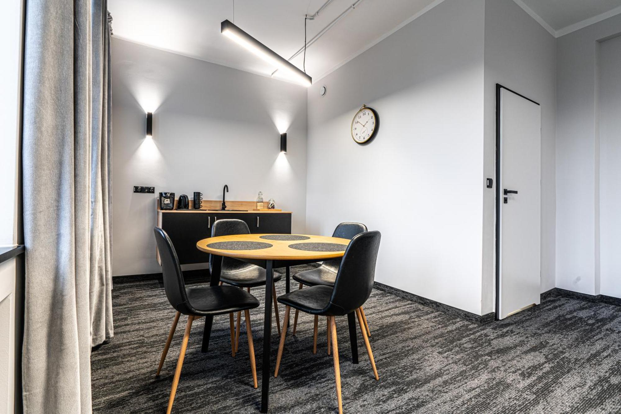 Vanta Business Center Скавина Екстериор снимка